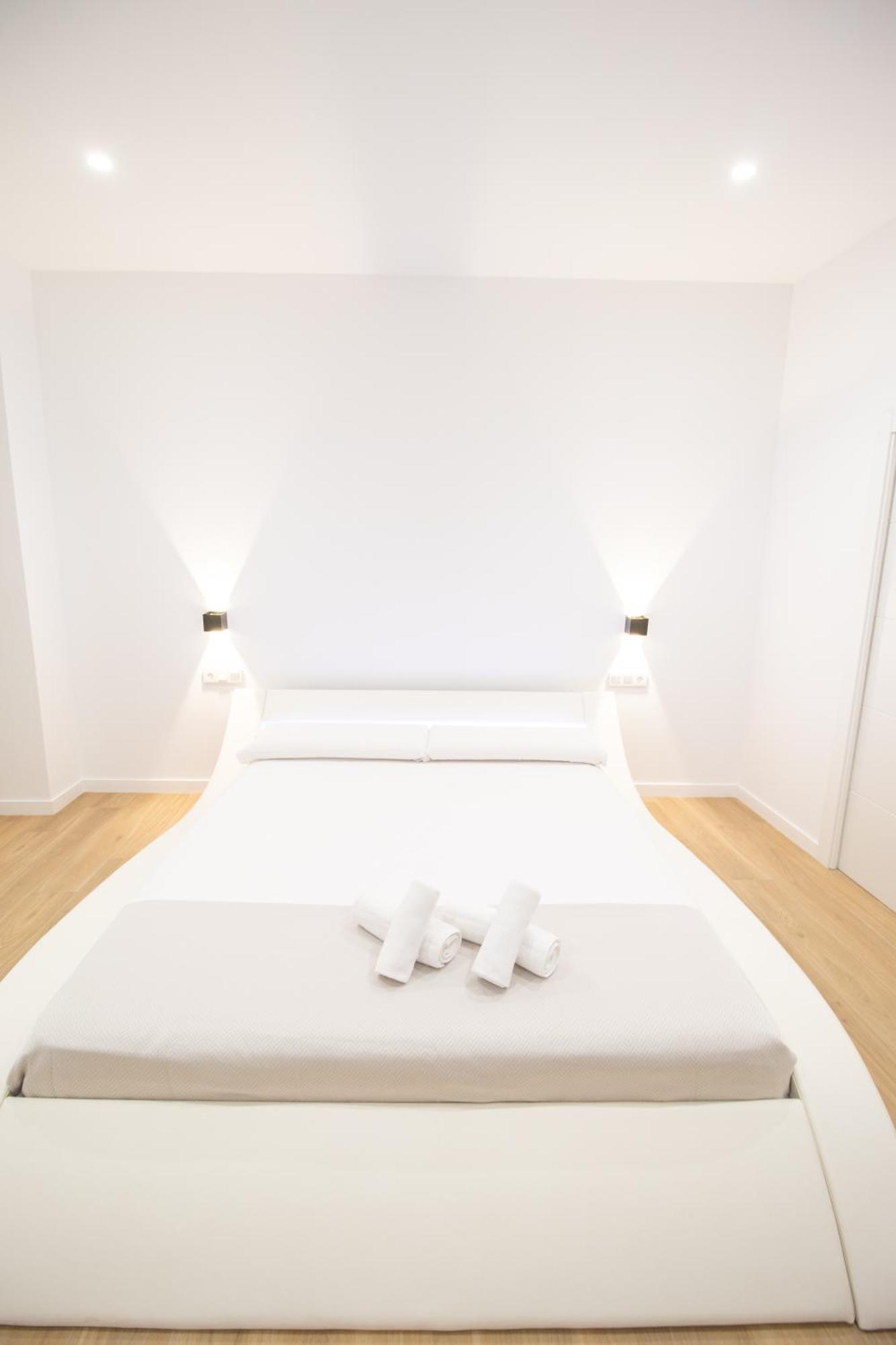 Bedtime Suites By Concept Flats Valencia Exterior foto